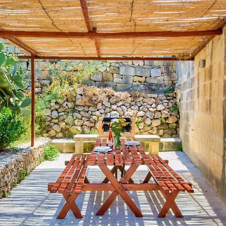 ヴィラ Zebbug Sleeps 6 With Pool And Wifi *